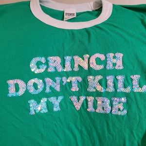 VS PINK Grinch tee
